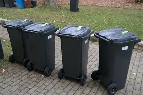 Décagement de poubelles